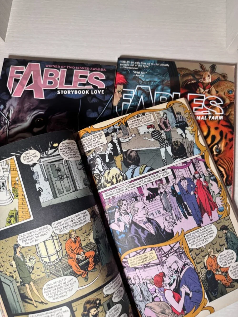 VERTIGO Comics Fables Vol 1-3: Legends in Exile, Animal Farm & Storybook Love